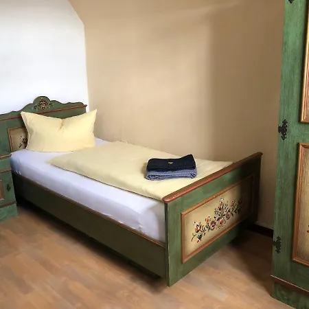 住宿加早餐酒店 Krone Post 格尔斯费尔德